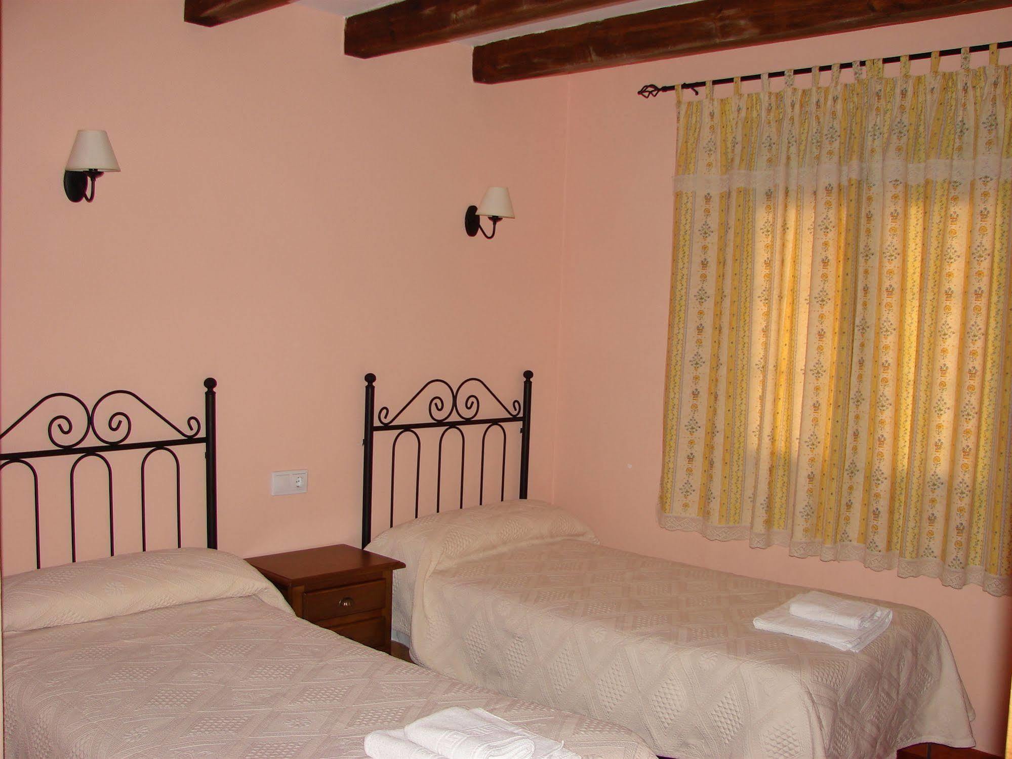 Apartamentos Sierra De Segura Segura de la Sierra Eksteriør billede